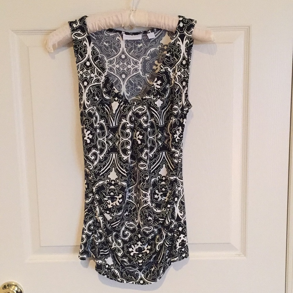 Black and white stretchy top with ruching